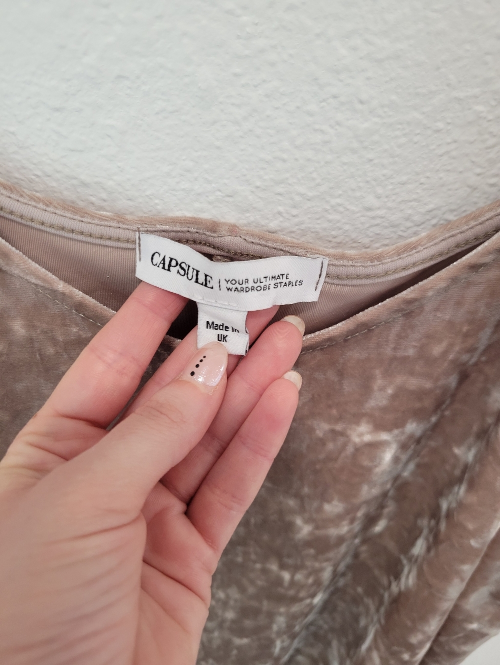 Capsule Velvet Taupe V-Neck Top Size 12 Black Straps - Picture 2 of 6